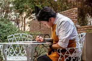 Descubra os hobbies artísticos de chefs de cozinha e suas obras de arte
