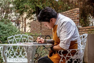 Imagem referente à matéria: Descubra os hobbies artísticos de chefs de cozinha e suas obras de arte