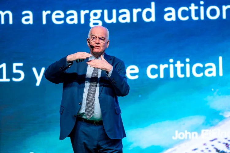 John Elkington, cientista: "Não é mais possível alcançar a agenda de sustentabilidade sem IA" (Divulgação)
