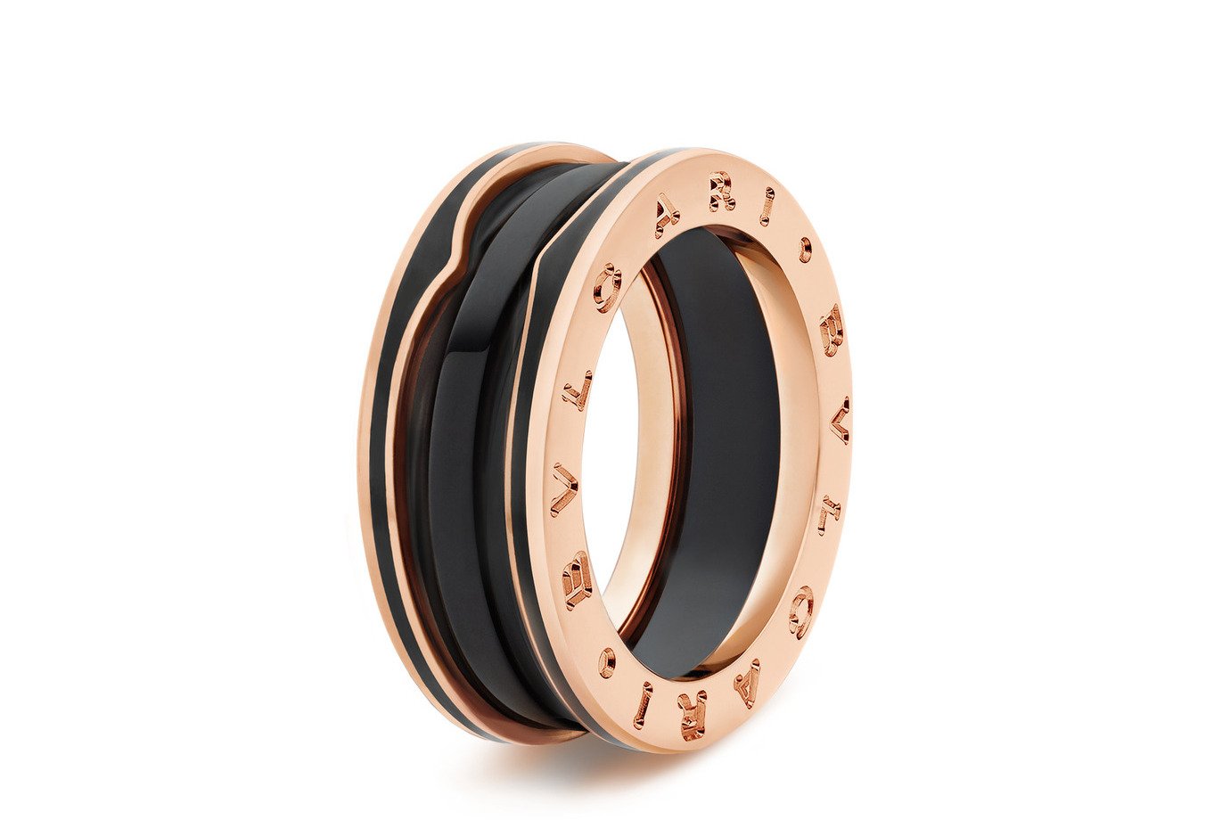 Bvlgari: Anel B.zero1 em ouro rosa 18K com cerâmica preta fosca, preço sob consulta
