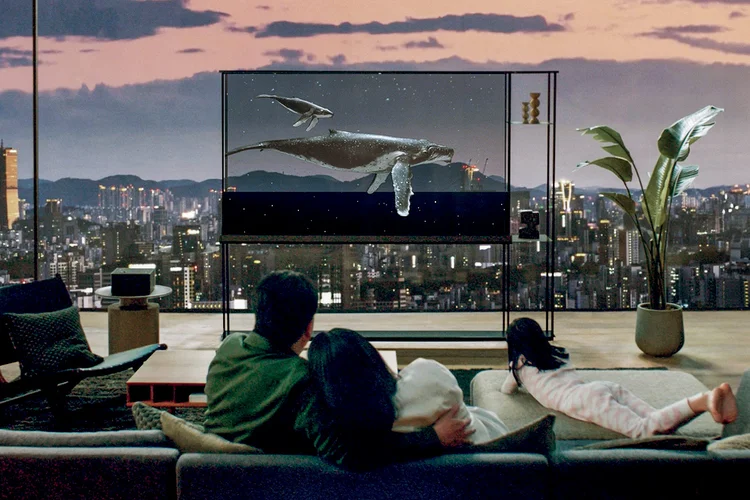 LG Signature OLED T: autoiluminada, a tela fica opaca só se os consumidores desejarem (LG/Divulgação)