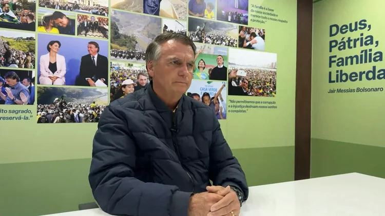 Jair Bolsonaro: presidente dá entrevista à Reuters após operação da PF (Reuters/Reprodução)