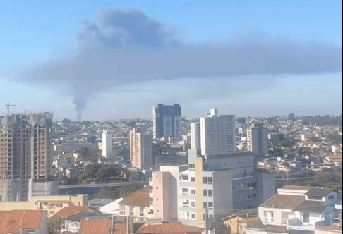 Incêndio atinge empresa Schütz Vasitex em Guarulhos