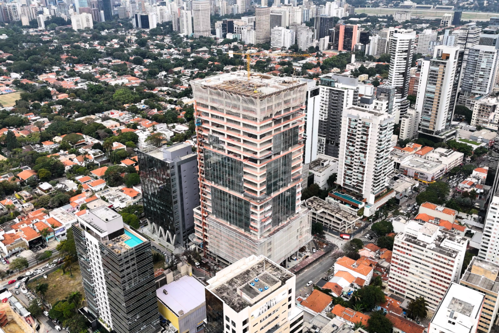 Edifício Biosquare, na Rebouças, em Pinheiros, está em construção
