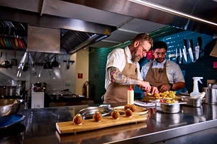 Imagem referente à matéria: 5 gadgets de cozinha profissional para o dia a dia: o que chefs recomendam
