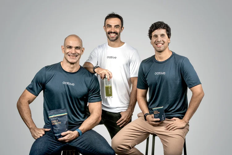 Nicholas Santos, Felipe Moro Costa e Marcelo Saddi, da Outlive: investimento inicial de 5 milhões de reais (Outllive/Divulgação)