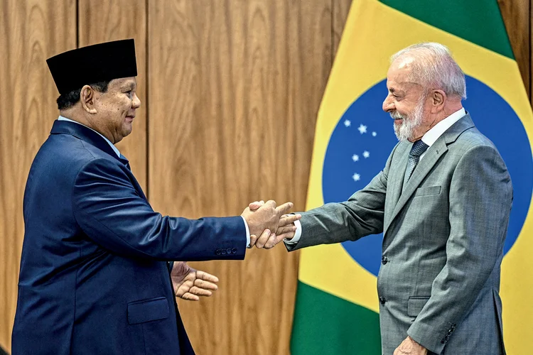 Os presidentes Prabowo Subianto, da Indonésia, e Lula, do Brasil: países avançam em negócios no agro (Evaristo Sa/AFP/Getty Images)