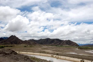 Imagem referente à matéria: China começa a construir mega usina hidrelétrica de US$ 170 bi; ações do setor sobem