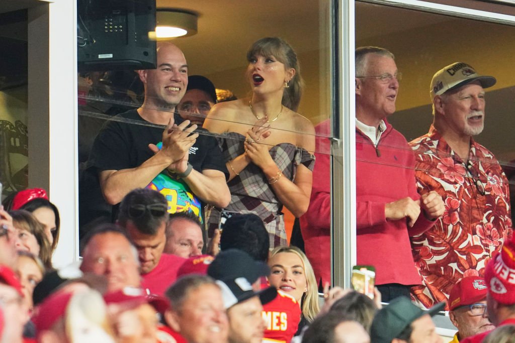 Taylor Swift durante jogo de futebol do namorado, Travis Kelce