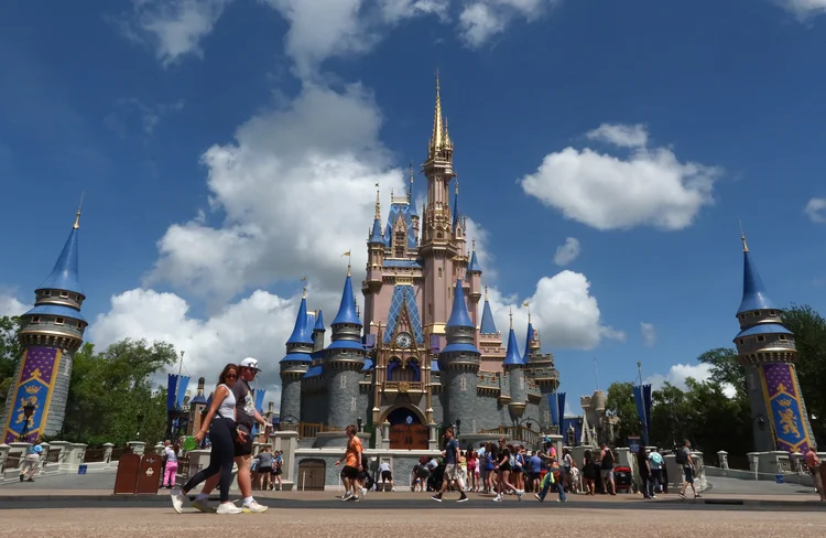 Castelo da Cinderela no Magic Kingdom Park, no Walt Disney World, em 3 de abril de 2025, em Orlando, Flórida (Gary Hershorn/Getty Images)