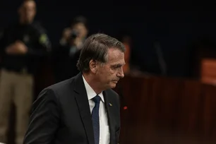 Imagem referente à matéria: 'Sempre guardei dólares em casa', diz Bolsonaro