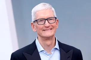 Tim Cook continua como CEO, mas Apple passa por reestruturação na liderança e mudanças internas