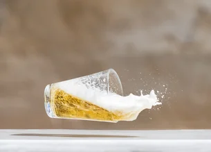 Sem happy hour: bancos projetam segundo trimestre amargo para Ambev (ABEV3)