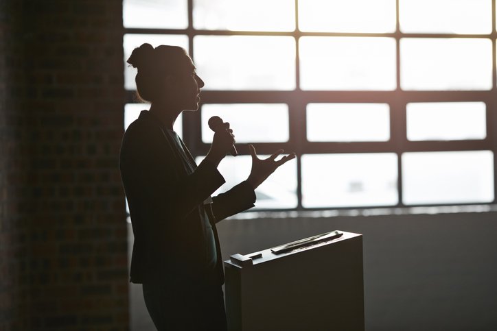 Novo Código Eleitoral: mudanças favorecem a participação feminina ou reforçam os obstáculos?
