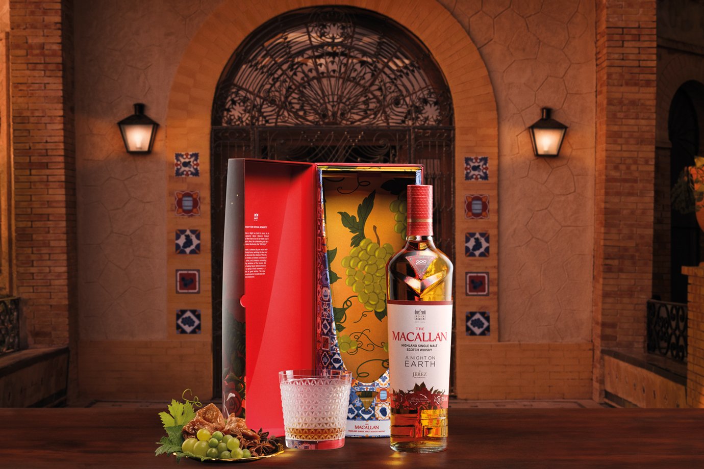 Macallan: A Night On Earth Jerez com notas doces de biscoito amanteigados, uvas-passas, canela, anis e carvalho doce, entrelaçados a toques de cítricos, R$ 1.400