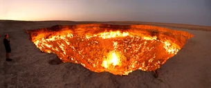 'Porta do inferno': entenda o que é a cratera que queima há 50 anos