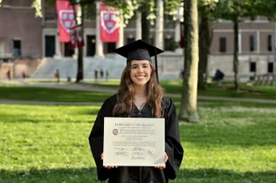 ‘Estudar nos EUA é um sonho possível’, diz brasileira formada com ‘nota 10’ em Harvard