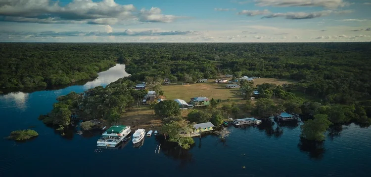 O sistema na comunidade de Tumbira funcionará como um "laboratório" para escalar a solução para outras regiões remotas da Amazônia (Divulgação)