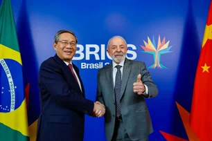 Imagem referente à matéria: Lula e premiê chinês reforçam aliança estratégica durante Cúpula do BRICS