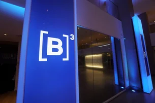 Ibovespa abre em queda de 0,19% em semana decisiva para tarifas