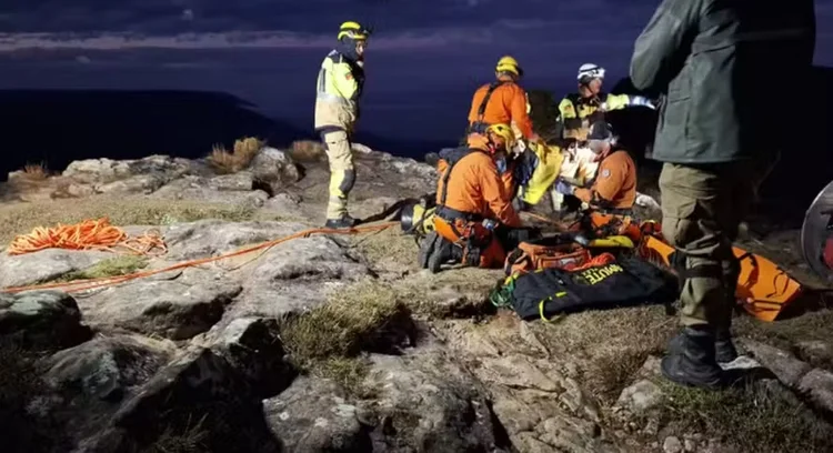 Bombeiros trabalham em resgate de criança que caiu em cânion no Rio Grande do Sul  ( Divulgação Corpo dos Bombeiros)