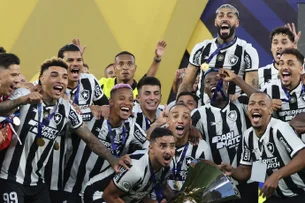 Vasco x Botafogo: onde assistir ao vivo, horário e escalações do jogo pelo Brasileirão