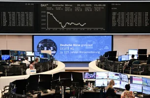 Bolsas da Europa sobem com alívio tarifário e balanços fortes de Philips e Barclays