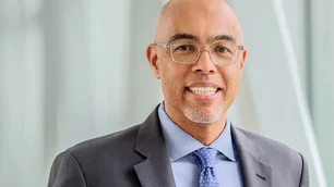 Imagem referente à matéria: Presidente de investimentos da Vanguard alerta: 'Saia das ações americanas'