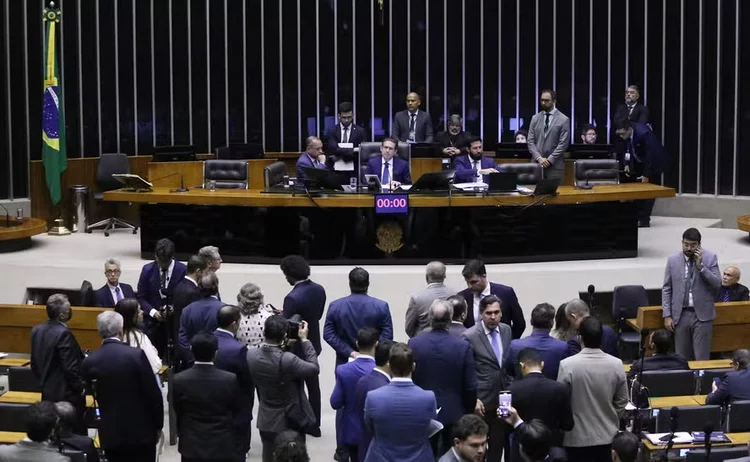 Plenário da Câmara votou projeto que muda licenciamento ambiental  (Kayo Magalhães / Câmara dos Deputados)
