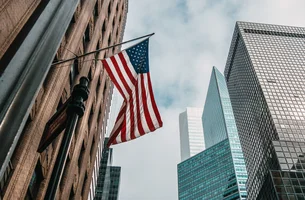 Mercado em modo de euforia? S&P 500 pode subir 60% até 2030, diz veterano de Wall Street