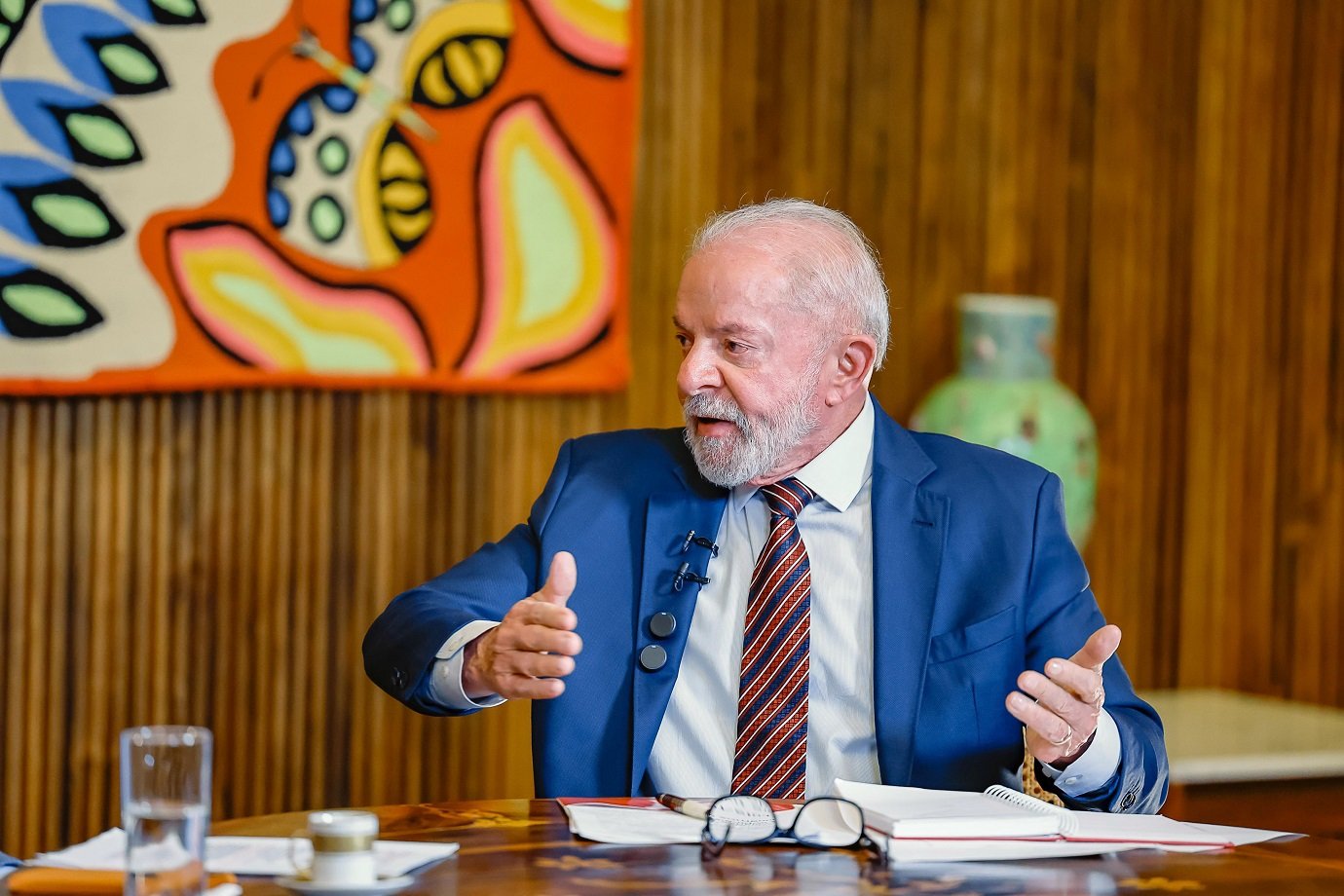 Lula anuncia linhas de crédito, devolução de tributos e compras para afetados pelo tarifaço