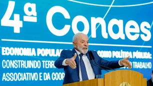 Imagem referente à matéria: Lula diz que Brasil vai procurar outros mercados e não 'ficar chorando' por tarifaço dos EUA