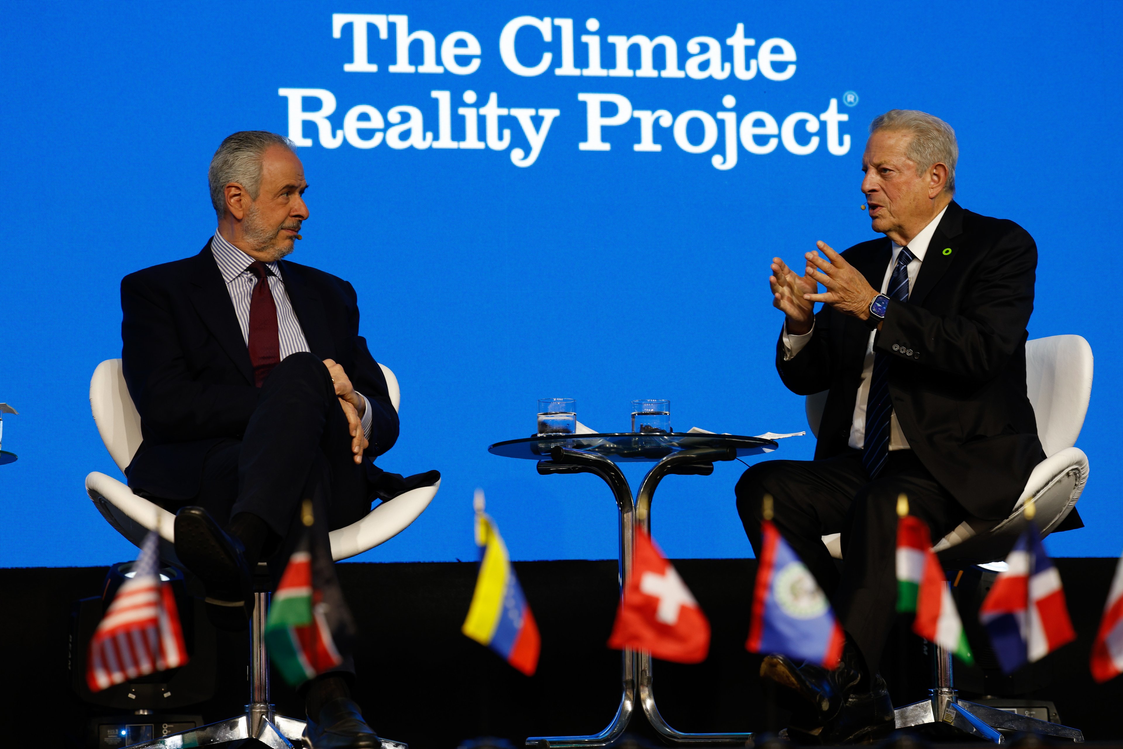 Al Gore e Corrêa do Lago: negacionistas agora atacam economia em vez da ciência