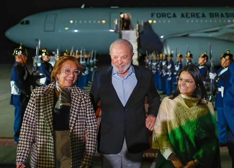 Lula: chegada do presidente da República no Aeroporto Internacional El Dorado, Comando Aéreo de Transporte Militar em Bogotá, na Colômbia.    (Ricardo Stuckert / PR)