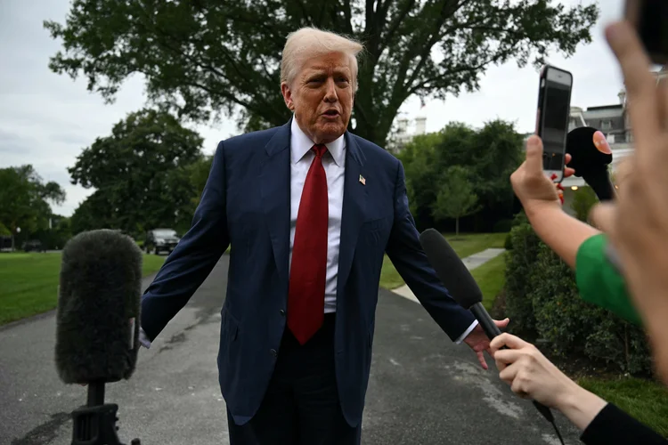 Donald Trump, presidente dos EUA, ao sair da Casa Branca (Jim Watson/AFP)