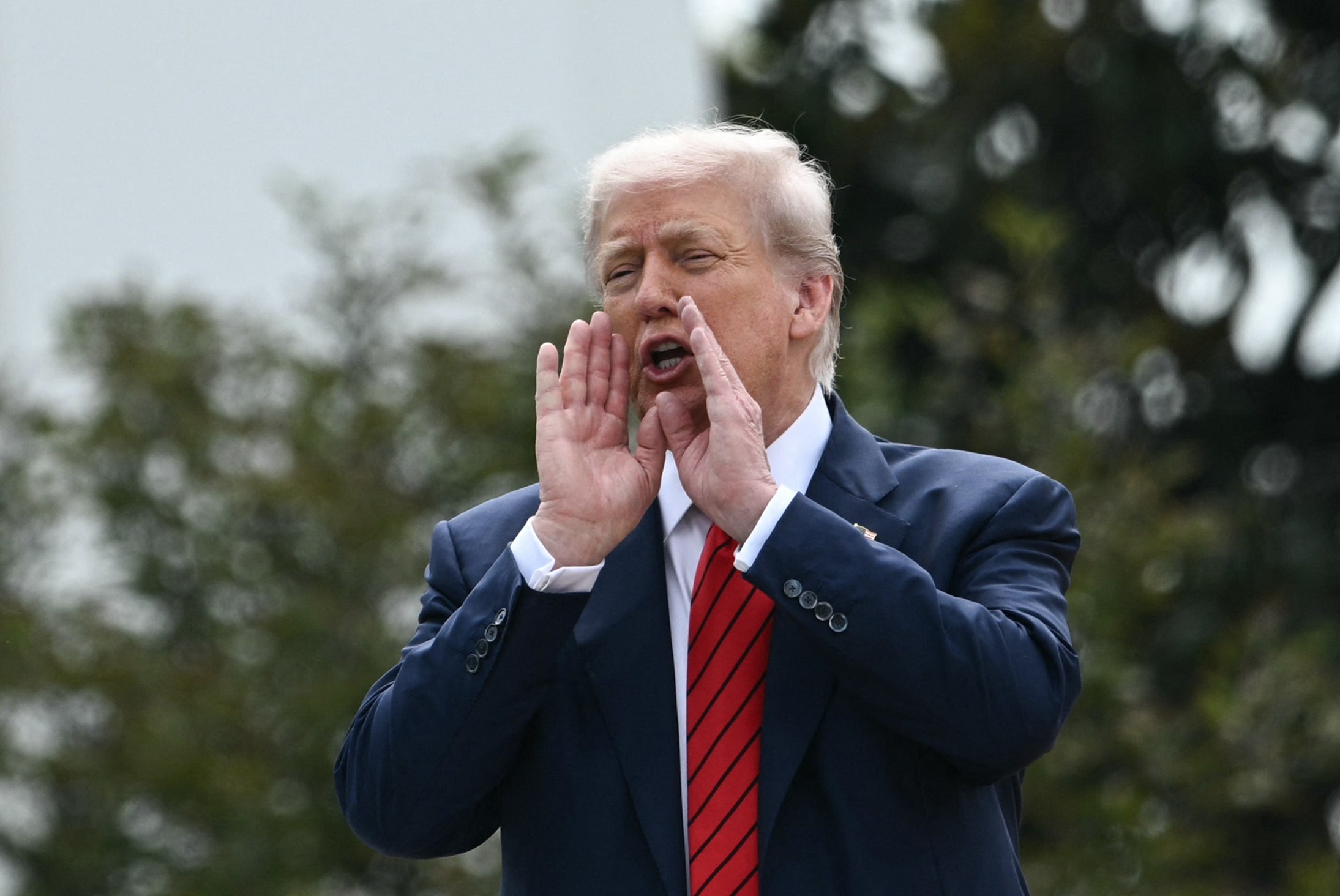 Trump mira petróleo russo e chips importados em nova ofensiva tarifária global