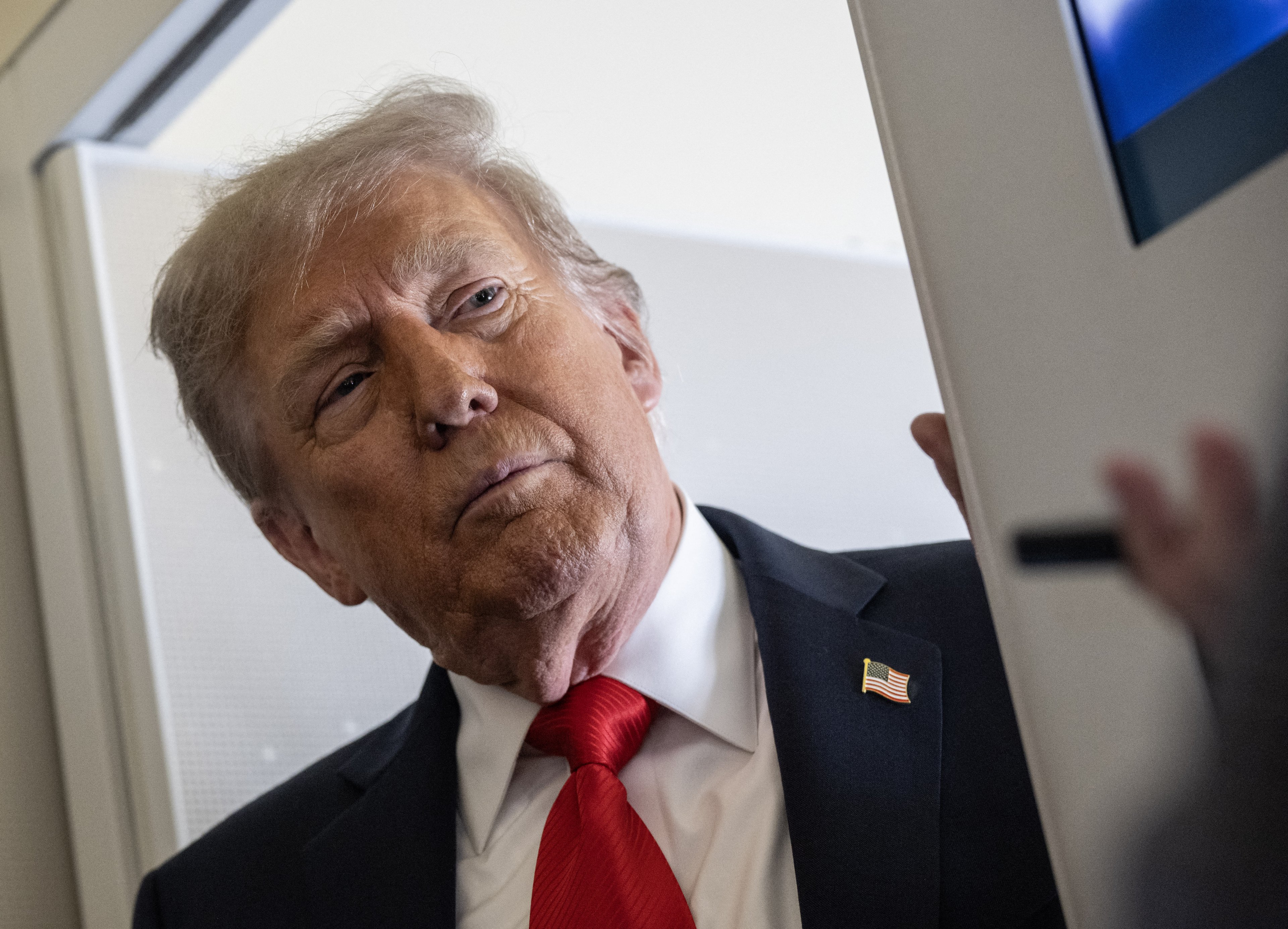 'Europa não me diz o que fazer, mas estará envolvida' na paz da Ucrânia, diz Trump