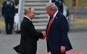 Putin e Trump: mídia russa reage de forma negativa ao encontro de presidentes no Alasca