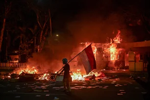 Imagem referente à matéria: Multidões invadem casas de políticos após morte de mototaxista na Indonésia