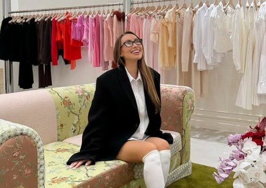 Uma minissaia fez essa marca faturar US$ 2 milhões em 48 horas