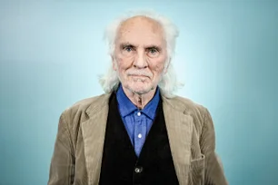 Imagem referente à matéria: Morre Terence Stamp, ator de “Superman” e “Priscilla, a Rainha do Deserto”, aos 87 anos