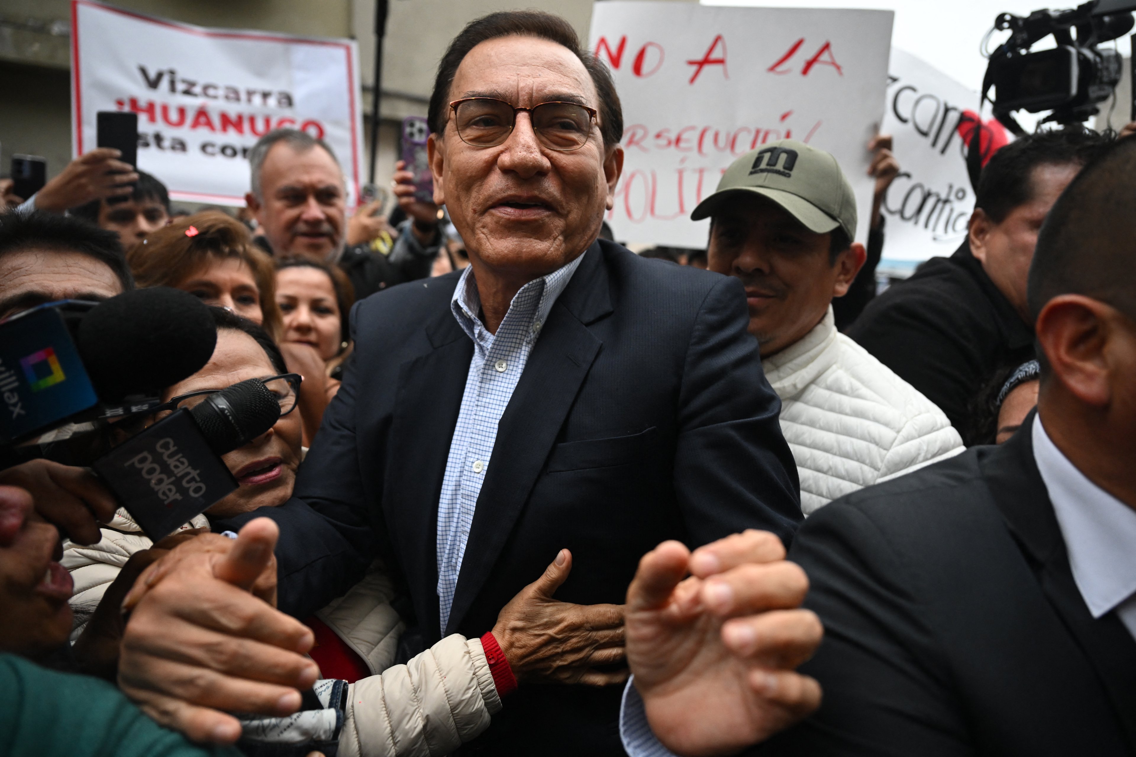 Martín Vizcarra, ex-presidente do Peru, é preso preventivamente por acusação de suborno