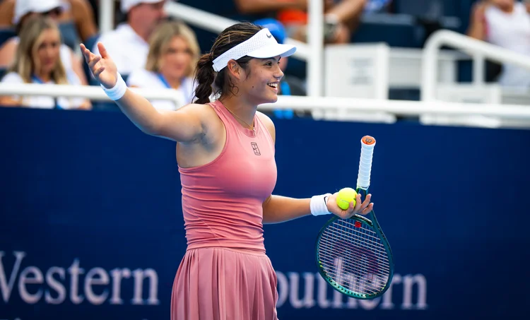 Emma Raducanu: atleta foi derrotada na partida pela rival Aryna Sabalenka. (Robert Prange/Getty Images)