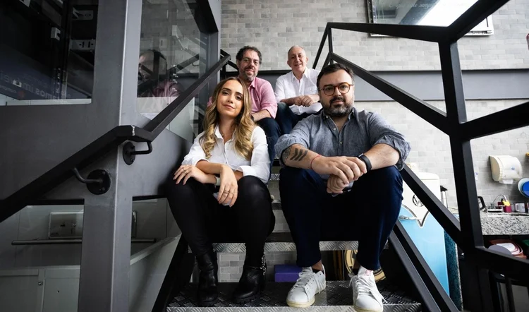 Time do Compre & Alugue Agora: Krishna Pennacchioni, CTO; Fábio Gozzi, fundador e co-CEO; Ana Carolina Gozzi, co-CEO; e Rodrigo Svezia, CMO (Compre & Alugue agora/Divulgação)