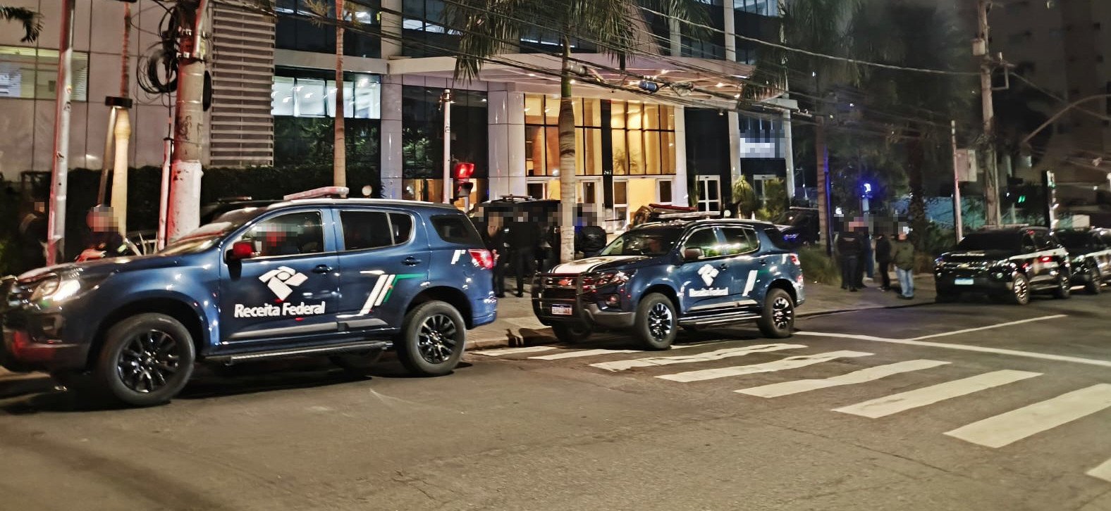 R$ 52 bilhões e mil postos de combustíveis: saiba tudo sobre a megaoperação  contra esquema do PCC | Exame