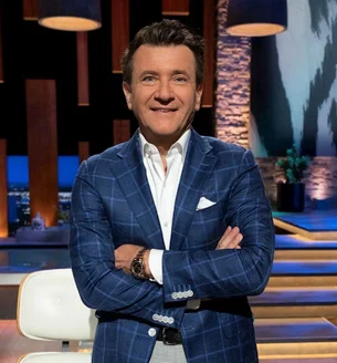 Astro do 'Shark Tank' entra na 'briga dos bilionários' e compra apartamento de US$ 20 mi
