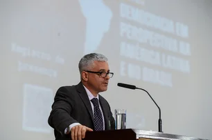 Imagem referente à matéria: Autor de 'Como as Democracias Morrem' elogia Brasil e deve encontrar Lula nesta quarta-feira, 13
