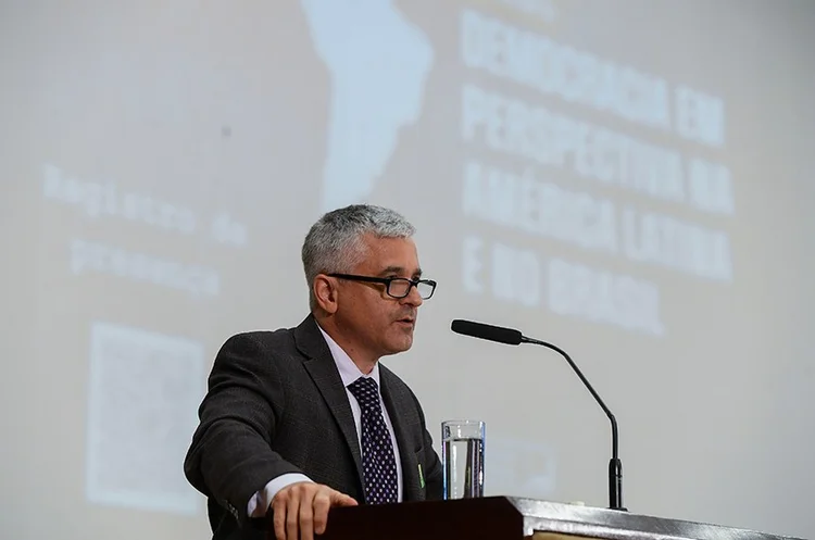 Steven Levitsky: autor do livro 'Como as Democracias Morrem' elogiou a defesa da democracia no Brasil durante evento no Senado nao dia 12 de agosto de 2025. (Marcos Oliveira/Agência Senado  )