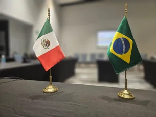 Brasil e México negociam retomada de visto eletrônico para turistas brasileiros