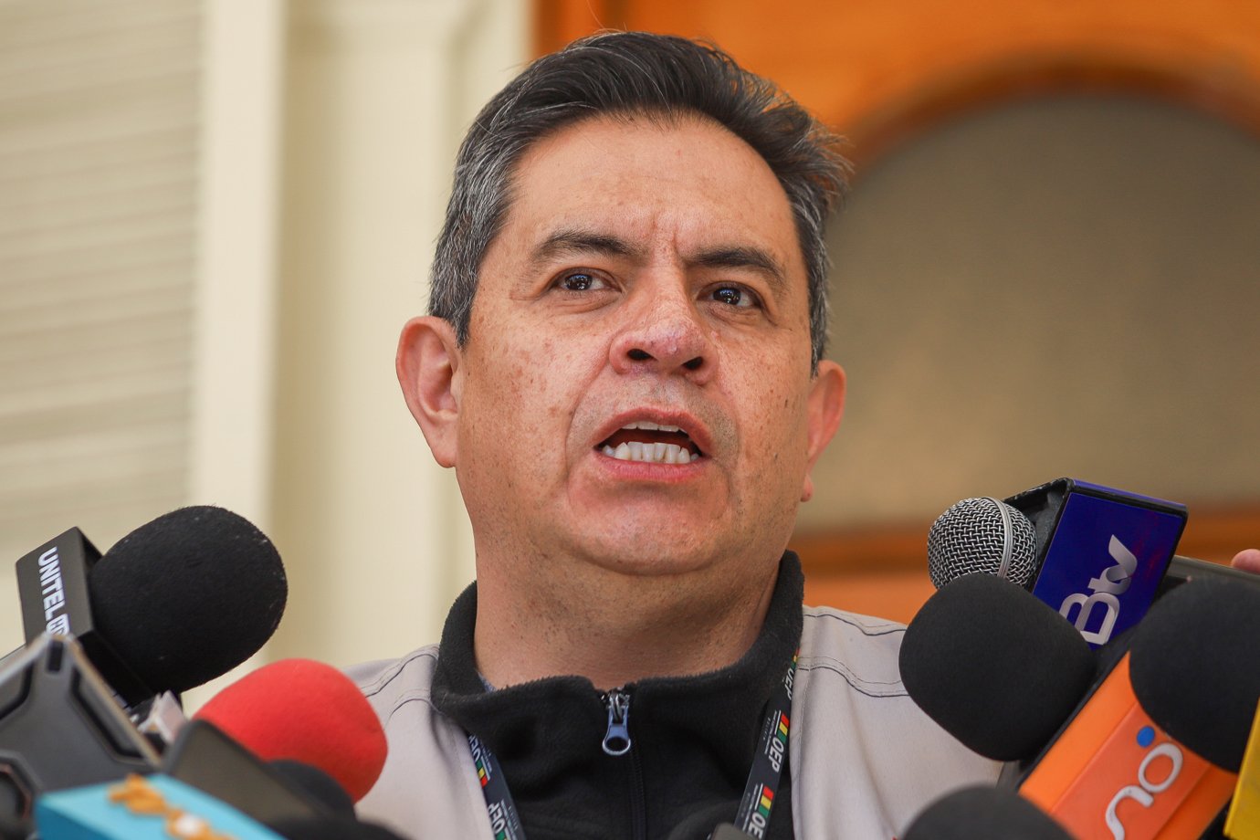 Escassez de combustíveis afeta distribuição de material para segundo turno na Bolívia